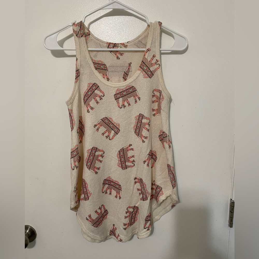 Gaze Aztec Elephant print Knit Flare
Bottom cram pink Tank Top Size small